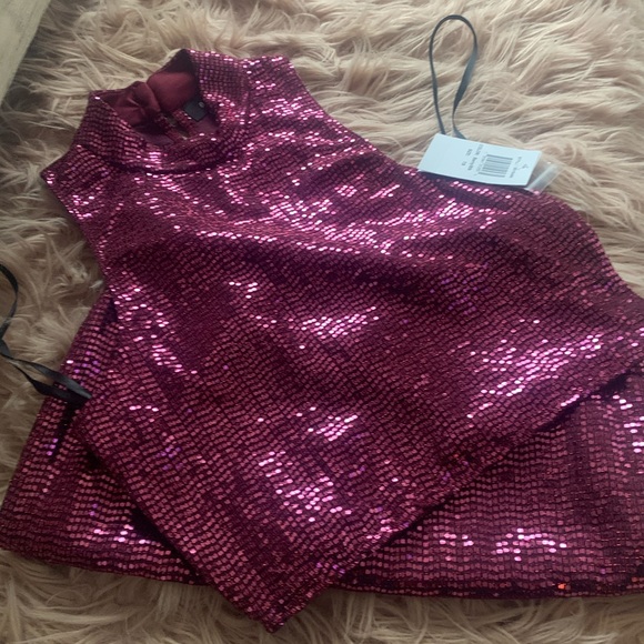 Two piece set - Picture 2 of 2